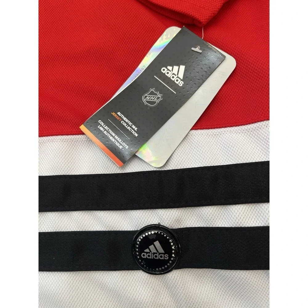Chicago Blackhawks Jonathan Toews Hockey Jersey Strap Size 54 XL NWT Adidas NHL